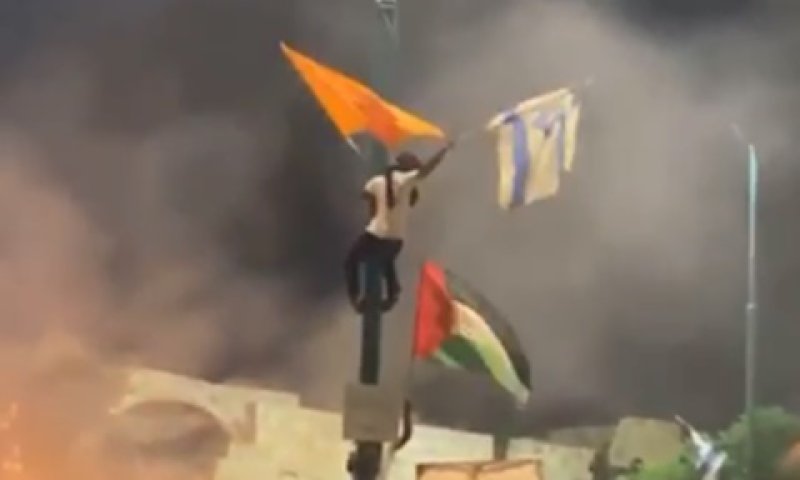 השליכו את דגל ישראל ותלו דגל פלשתין