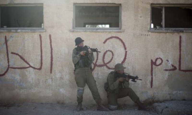קודם כל להתגייס [צילום: הדס פרוש, פלאש 90]