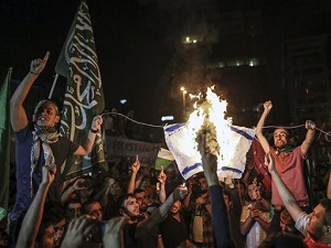 מחאה אנטי-ישראלית בטורקיה [צילום: AP]