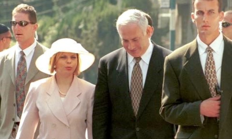 בנימין ושרה נתניהו. עיכוב [פלאש 90]