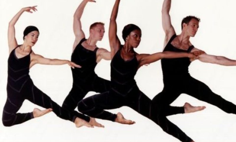 [צילום: Lois Greenfield]