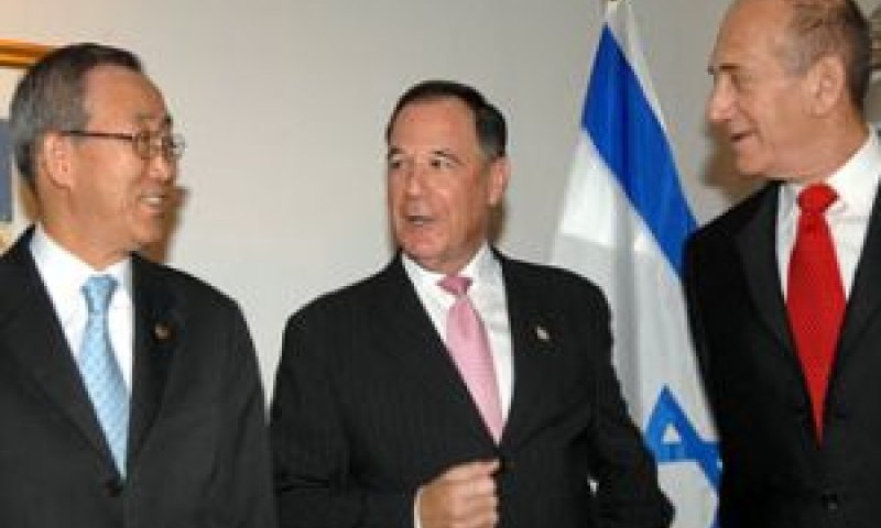 אולמרט, באן והשגריר גילרמן [צילום: לע"מ]