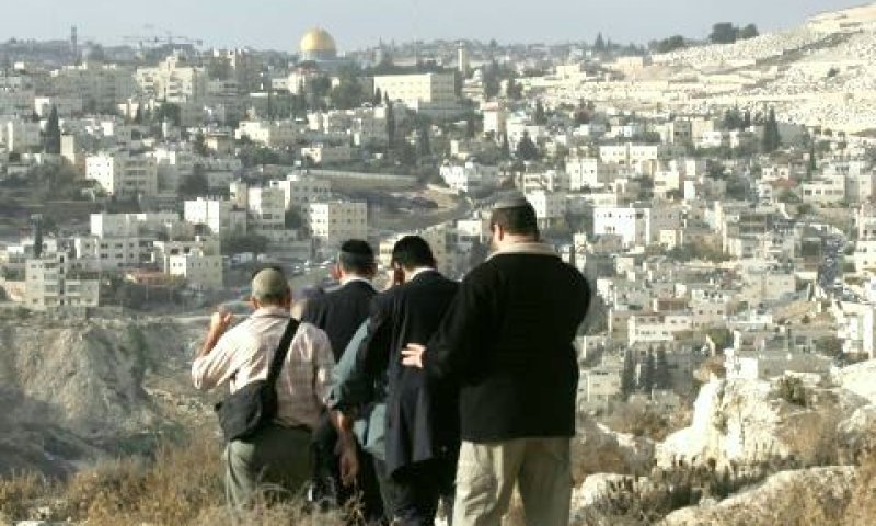 השר ישי בסיור במזרח ירושלים [פלאש 90]