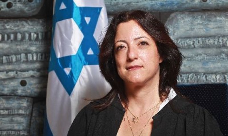חיימוביץ. הסכימה שהנאשם יהיה בחברת ילדיו התינוקות