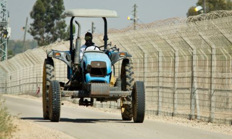 הסכם משנת 2005 [צילום: משה שי, פלאש 90]