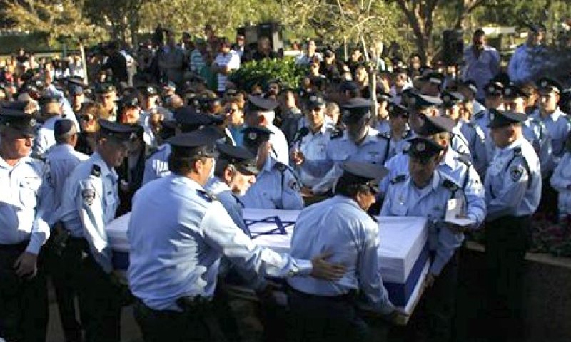 ארונה של תת ניצב אהובה תומר [צילום: AP]
