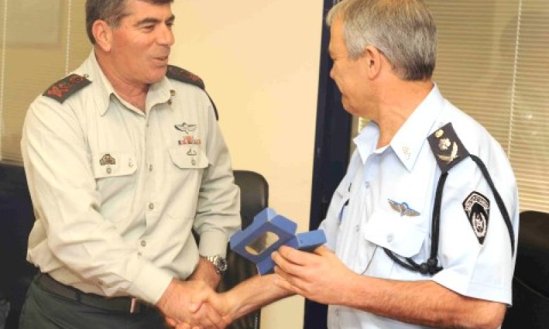 כהן ואשכנזי. הקשר ביניהם ייחקר ע"י הפרקליטות [צילום: משטרת ישראל]