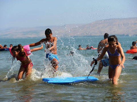 רבע מיליון נופשים [צילום: רשות הכינרת]