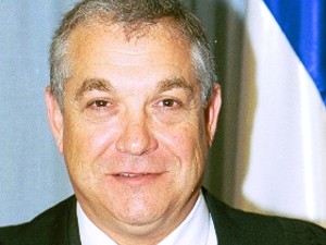 ספי אלון. בחוץ [צילום: בוצ'צ'ו]