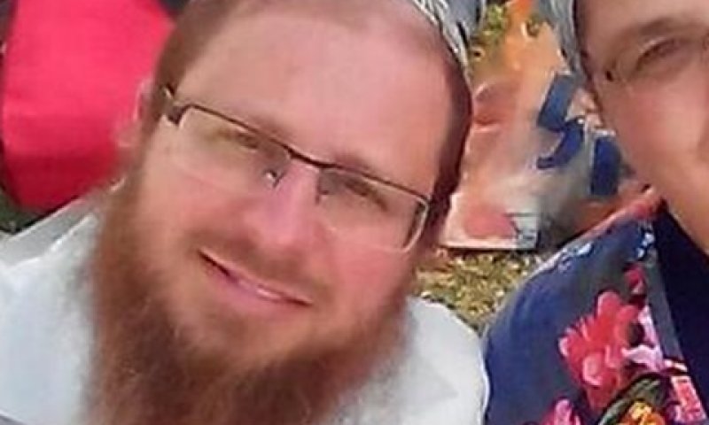 יעקב ליטמן ז"ל. נורה מול משפחתו