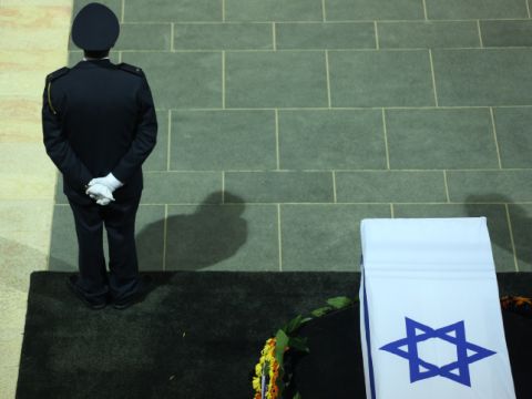 הארון ברחבת הכנסת [צילום: שלומי כהן/פלאש 90]