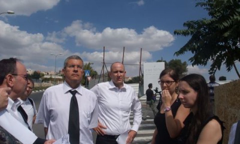 רוזן (בעניבה). "במקרה המכתב הזה היה לדכנר"