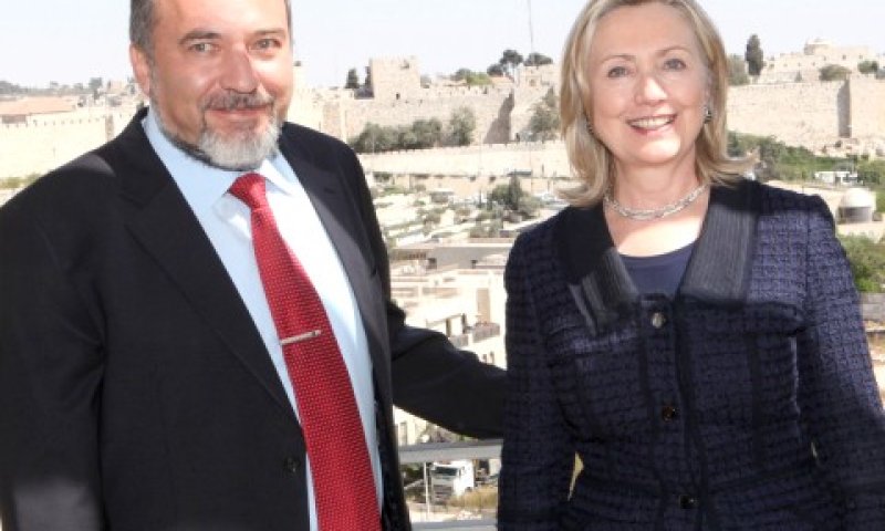 קלינטון וליברמן בימים טובים יותר [צילום: פלאש 90]