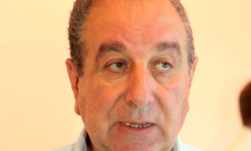 שמלצר [צילום: פלאש 90]