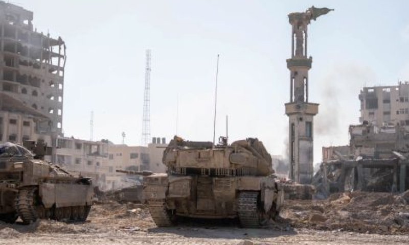 צריח מסגד שנפגע בעזה [צילום: דובר צה''ל]