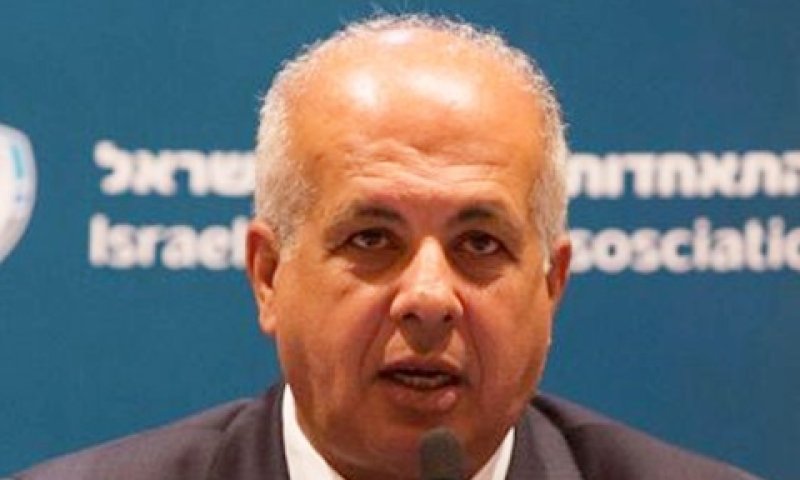 לוזון. קשר הדוק לקבוצה [צילום: פלאש 90]
