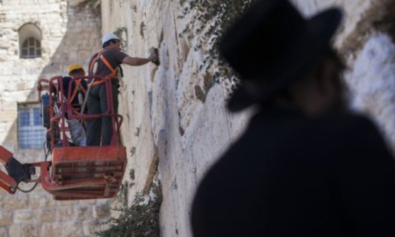 מינימום הפרעה למתפללים [צילום: פלאש 90]