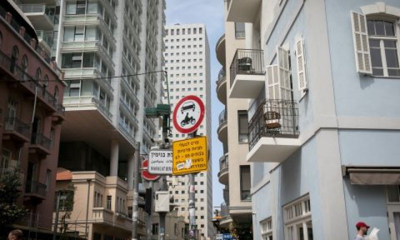 נמשכת הירידה החדה ברכישות משקיעים [צילום: מרים אלסטר/פלאש 90]