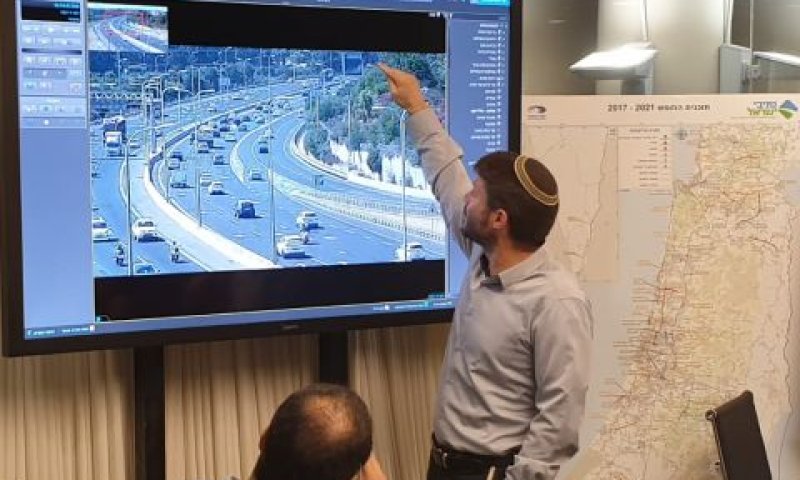 השר סמוטריץ' בתדריך מול גורמי המקצוע