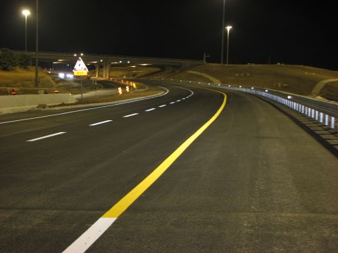 יריעה זמנית הניתנת להסרה בלא להשאיר סימנים. עד 5 שנים ויותר