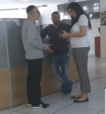 יו"ר ועד העובדים גילה אדרעי בפיקוד הרכבות הארצי בחיפה [צילום: רכבת ישראל]