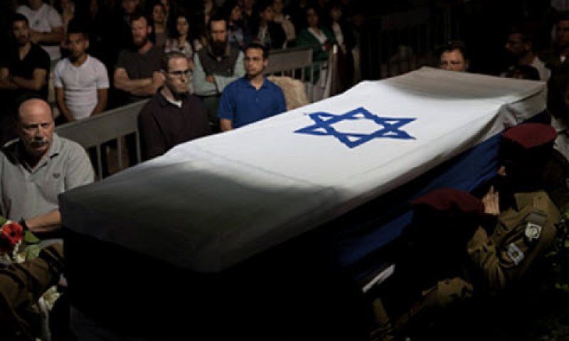 הלוויתו של רונן לוברסקי ז"ל [צילום: יונתן זינדל/פלאש 90]