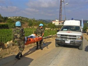 מפנים את נפגעי האו"ם [צילום: AP]