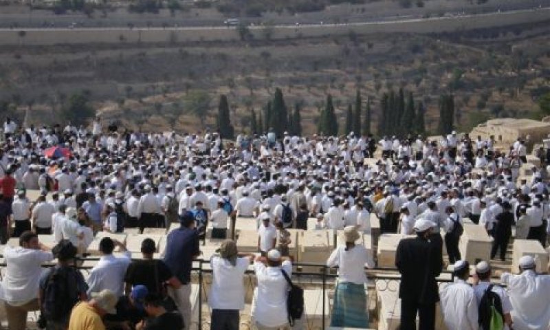 הר הזיתים. קבורת הרב שפירא [צילום: צילום דוברות הצלה ישראל ]
