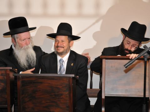 מימין לשמאל: שמואל רבינוביץ', אורי לופוליאנסקי, יצחק גרוסמן
