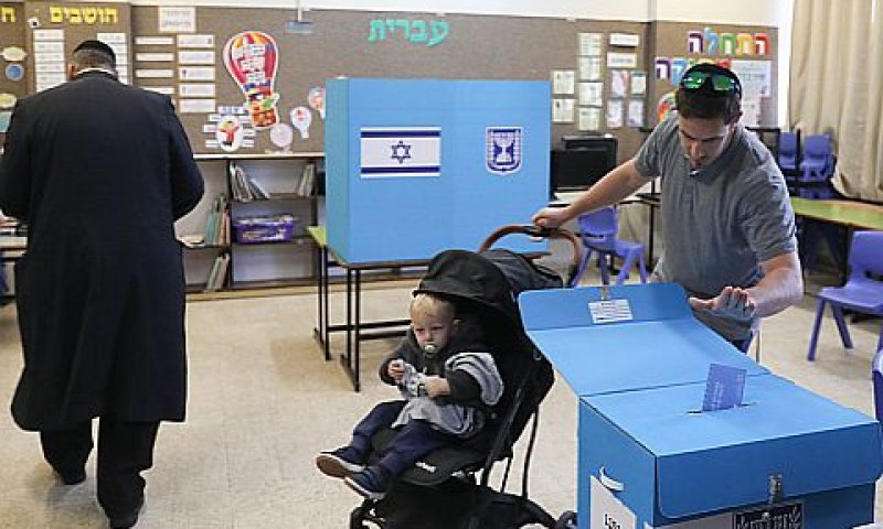 הבחירות לכנסת ה-25. חגיגה דמוקרטית [צילום: נעם ריבקין פנטון/פלאש 90]