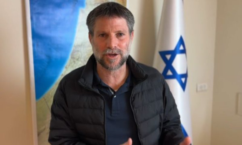 מענה לבעלי דירות שנפגעו מטילים. שר האוצר סמוטריץ'