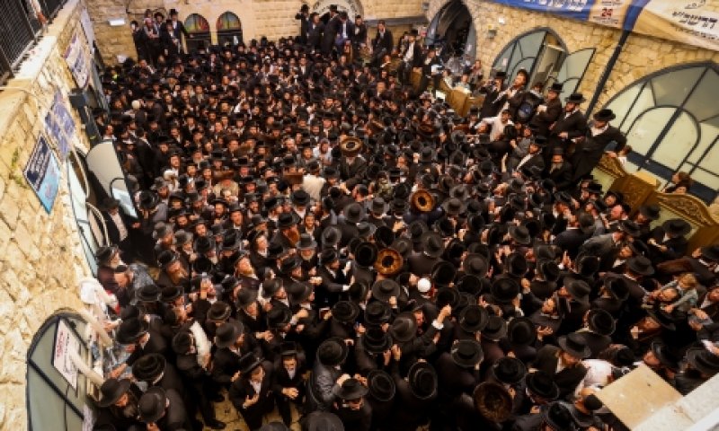אוטובוסים שלא נמצאים בחניוני עין הוזים ואליפלט - לא יוכלו לעבור [צילום: דוד כהן, פלאש 90]