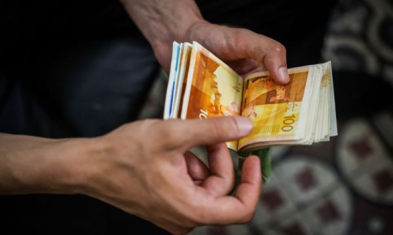 מחוייבות עמוקה [צילום: חיים גולדברג/פלאש 90]