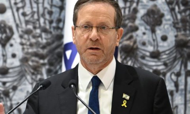 הרצוג. מברך, ומזהיר [צילום: אריה לייב אברמס/פלאש 90]