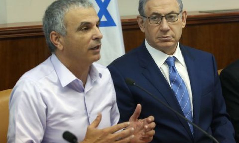 נתניהו וכחלון [צילום: מרק ישראל סלם]