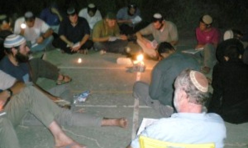חלק מפעילי הימין שעלו לחומש