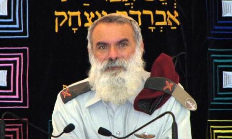 הרב רונצקי. במלחמה כמו במלחמה [צילום: ישיבת קרני שומרון]