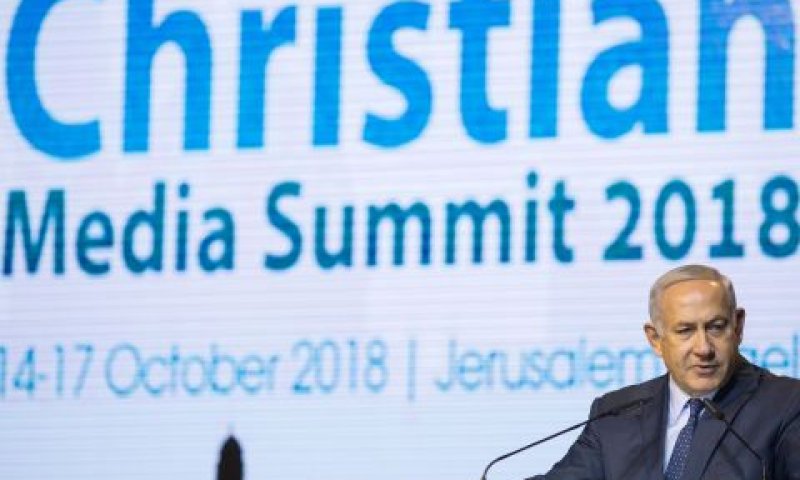 ראש הממשלה במפגש עם עיתונאים נוצרים [צילום: יונתן זינדל/פלאש 90]