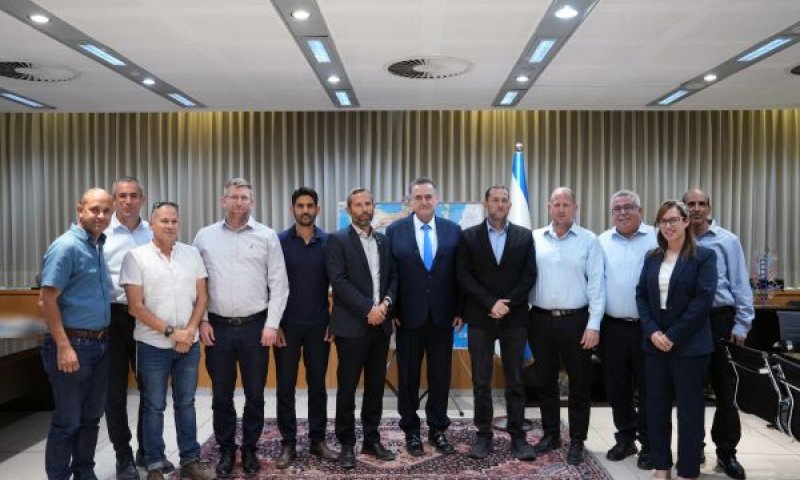 פגישה בטחונית לאיחוד השורות [צילום: משרד הבטחון]