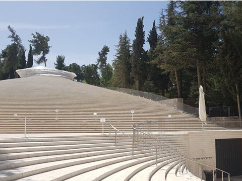 [צילום: דוברות משרד הביטחון]