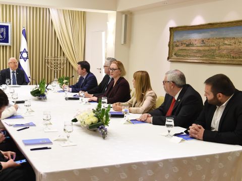 סיעת ישראל ביתנו בבית הנשיא [צילום: מארק ניימן/ לע"מ]