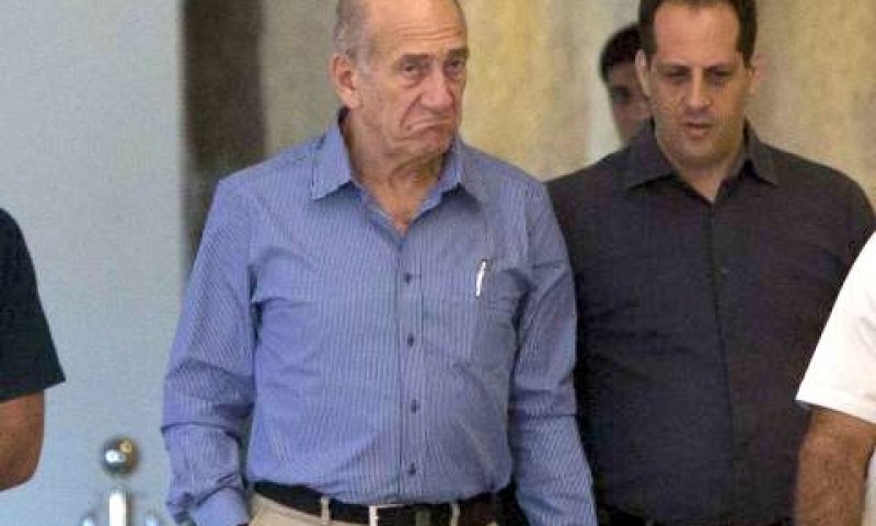 אולמרט ודן. "יום עצוב" [צילום: פלאש 90]