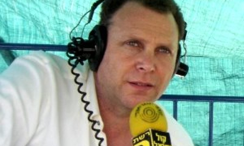 גיל ליטמן. נסיעה בלא אישור [צילום: מחלקה ראשונה]