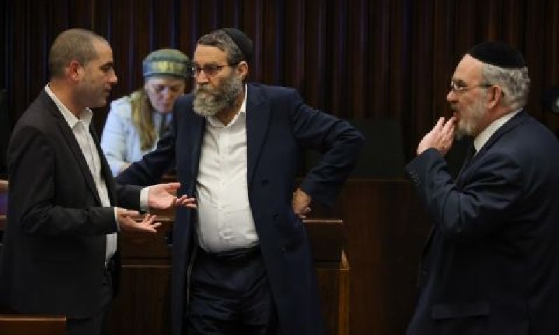 אשר, גפני כץ [צילום: נועם מושקוביץ/דוברות הכנסת]