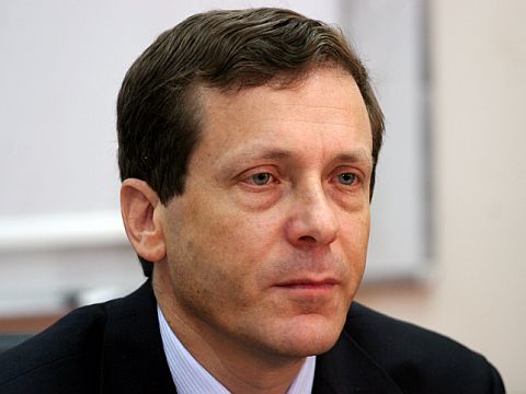 הרצוג. "לא חשש לקבל החלטות" [צילום: פלאש 90]