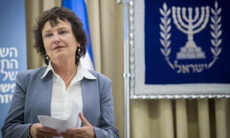 קרנית פלוג. תמונה חיובית [צילום: יונתן זינדל/פלאש 90]