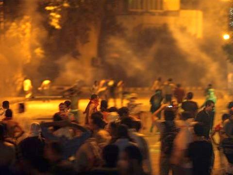 ההתנפלות על השגרירות בקהיר [צילום: AP]