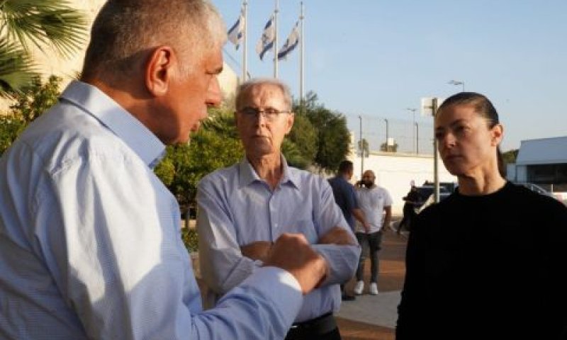 מרב מיכאלי, יעקב גנות ושמואל זכאי [צילום: תקשורת השרה]