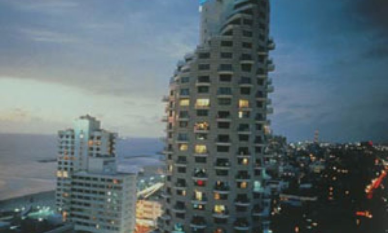 המלונות: תרומה פי ארבע מחברות התעופה [צילום: רשת ישרוטל]
