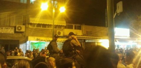 פרשים ברחובות תל אביב [צילום: קבוצת העיתונאים רוטרניק]